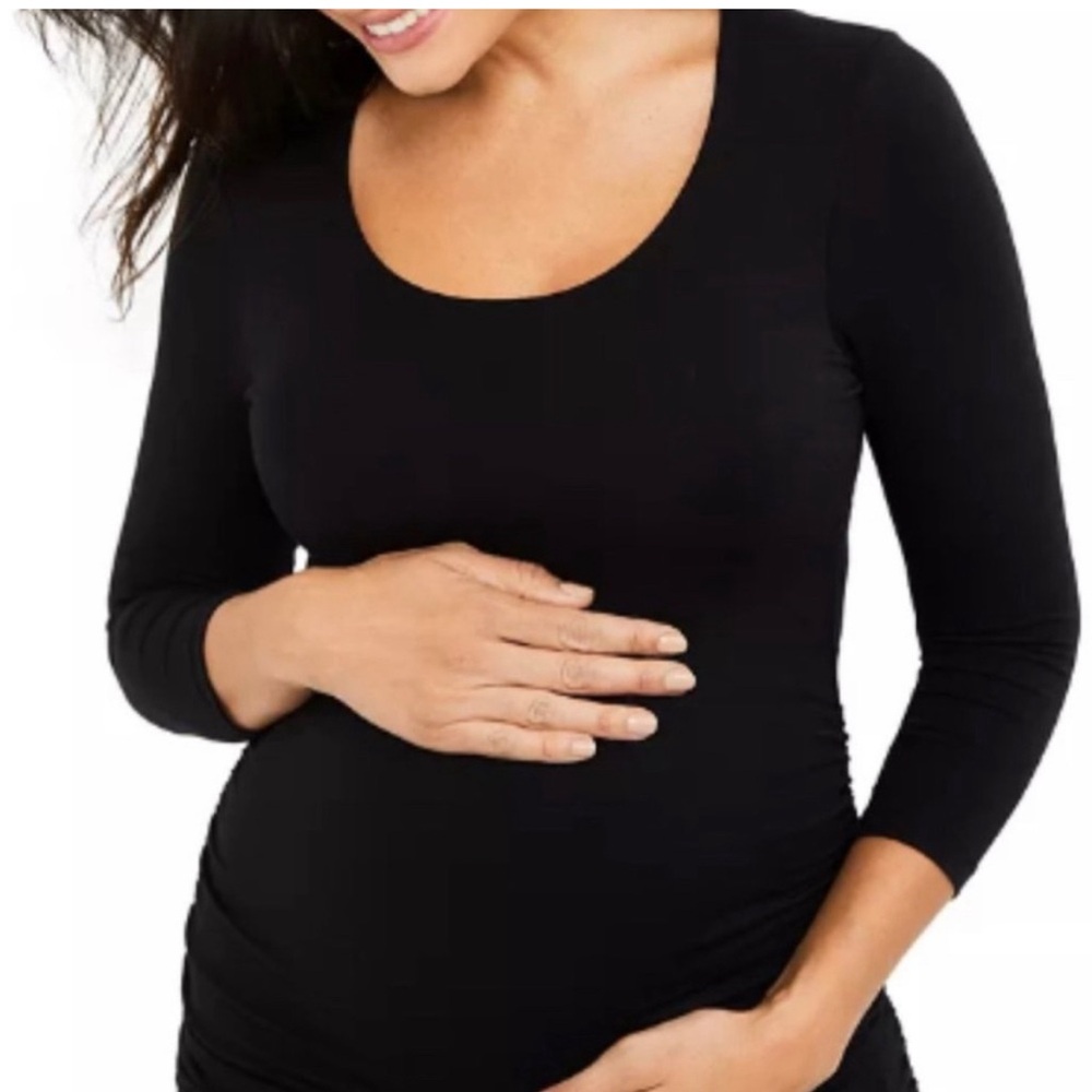 a pea in the pod maternity scoop neck